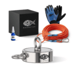 Produktfoto eines Bulldog 500 Magnetfischen-Sets mit Bergemagnet, Seil, Handschuhen, Sicherungskleber und Aufbewahrungsbox.