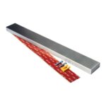 Magnetische Messerleiste aus Edelstahl mit Schrauben und 3M-Klebeband – flexible Montage für sichere Messeraufbewahrung.