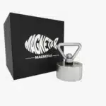 Produktfoto: Starker Neodym-Bergemagnet Hardcore mit Öse, geliefert in stilvoller Magnetar Geschenkbox, ideal für Magnetfischen und Bergungsarbeiten.